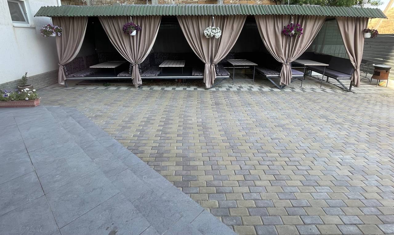 Беседки и мангальная зона